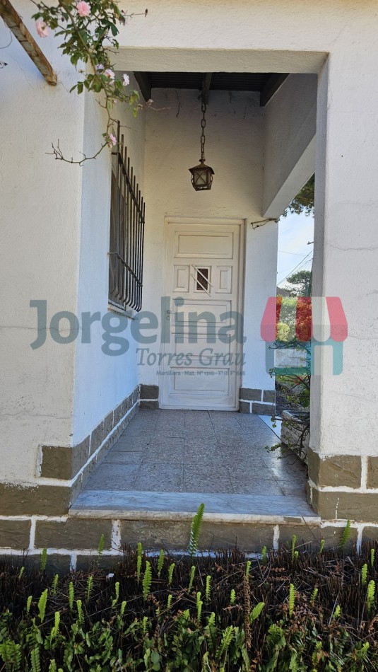 Casa Con Departamento- Mar de Ostende