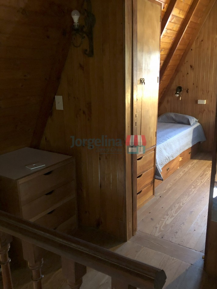 Casa Alpina A Pocas Cuadras de la playa- Mar de Ostende- Pinamar