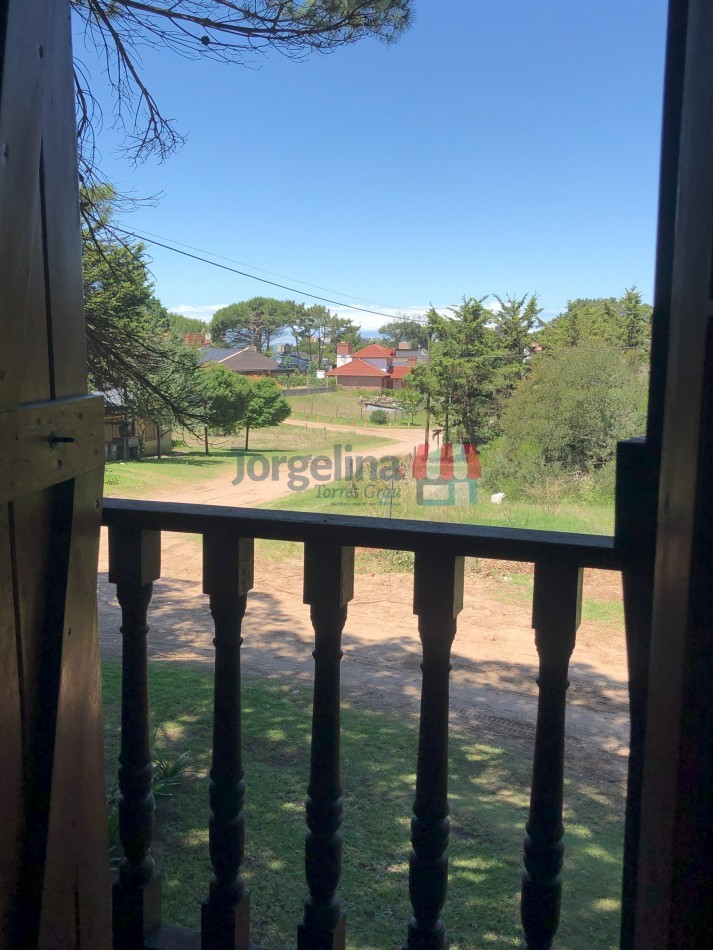 Casa Alpina A Pocas Cuadras de la playa- Mar de Ostende- Pinamar