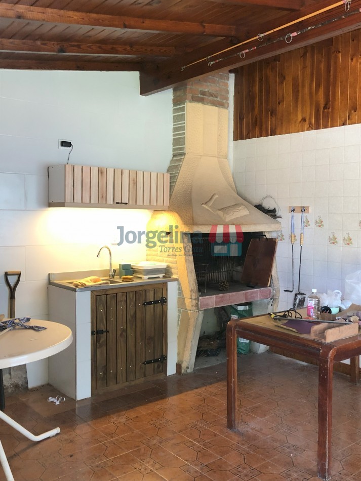 Casa Alpina A Pocas Cuadras de la playa- Mar de Ostende- Pinamar