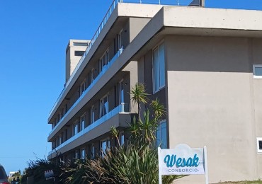 Retasado! Oportunidad frente al Mar. Departamento 2 ambientes con cochera