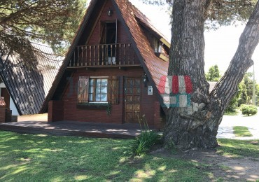 Casa Alpina A Pocas Cuadras de la playa- Mar de Ostende- Pinamar